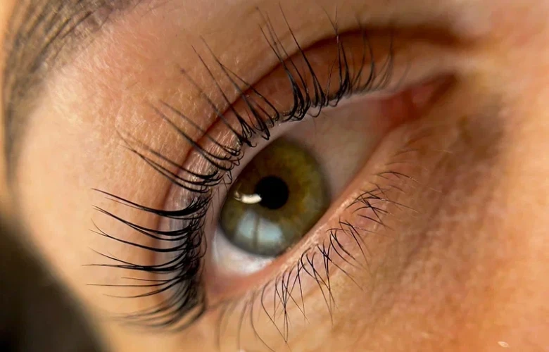 Что такое ламинирование ресниц?