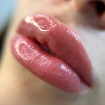 Перманентный макияж губ. Фото 12